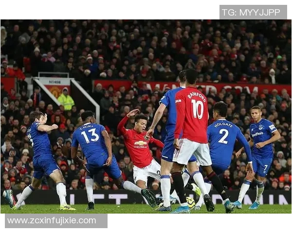 4月17日巴萨对曼联半全场精彩对决分析与预测