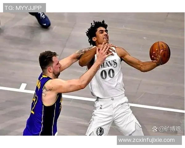 火箭与湖人激战G3回顾二零二零年季后赛精彩瞬间与关键时刻分析